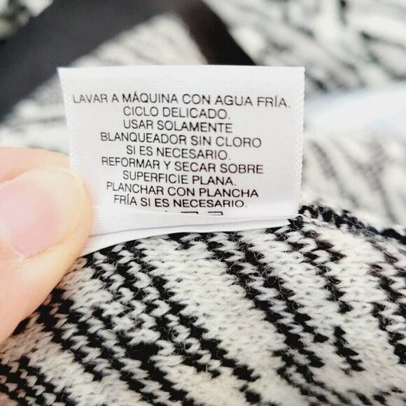 Covington Womens Wool Blend Zebra Animal Print Cardigan Sweater Size Large New - Picture 11 of 13